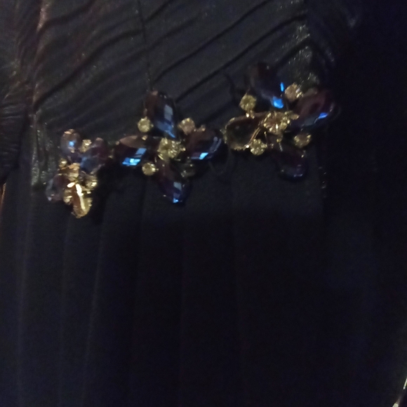 Black Formal - Picture 3 of 5